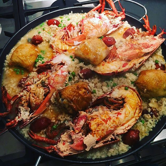 Continuing that Mediterranean feel with a  homecooked  lobster paella on our hottest UK weekend.

Rice cooked in olive oil,  chicken stock, onions, garlic, white wine, chorizo, chicken thighs, peas, peppers.

#healthy, #yummy, #lifestyle, #seafood,