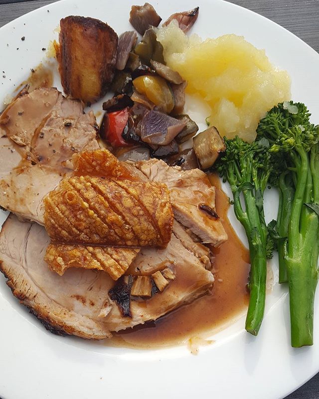 Straight to lunch no breakfast 18 hours after yesterday's bone broth supper.

Roast pork with crackling. Yes you can have the crackling as your body needs good fats in moderation to help you feel full after meals, protect organs, store energy and not believe the body is on starvation mode.
Apple sauce with no sugar added.
Broccoli for vits K and C.
One small roast potato cooked in goose fat.
Ratatouille with onions courgettes peppers.
Homemade gravy-no flour.