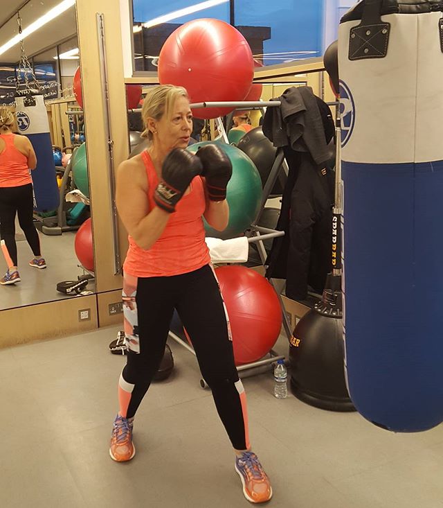 Tuesday morning early HIIT boxing training session.

Love boxing for having to be mindful, be in the moment and focus.  Also brilliant for cardio, toning, upper body, arms, waist, glutes and legs
And also the brain for remembering the sequences. HIIT is the best way for helping increase your metabolism for most efficient  weightloss (of course together with how you moderate your eating).
You dont have to be young to start a new sporting activity. #nevertoolate. I'm 63.