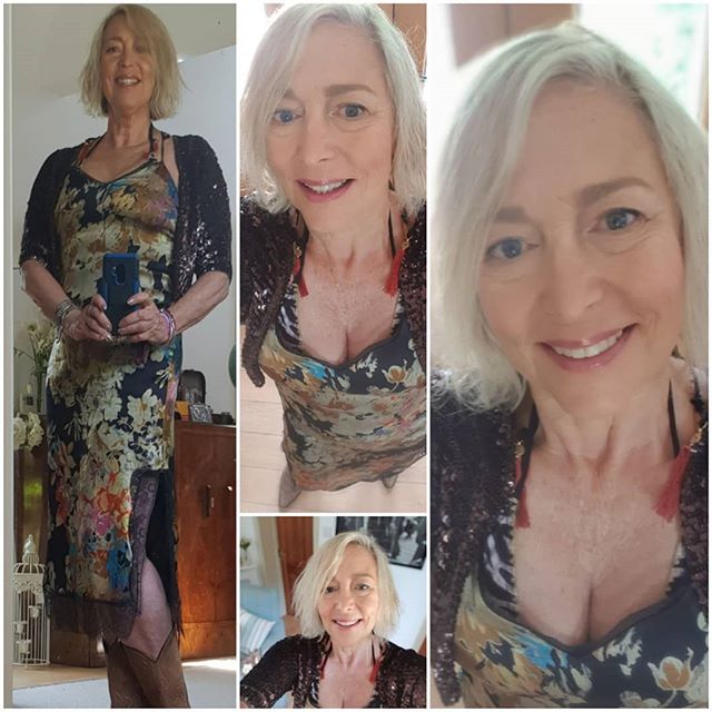 Today I'm wearing....Isle of Wight festival day #3.

I'm wearing a silk slip dress from Zara sale Summer 2017, a brown vintage Kookai sequin shrug circa 1980, vintage cowboy boots circa 1990.
.
.
.
.