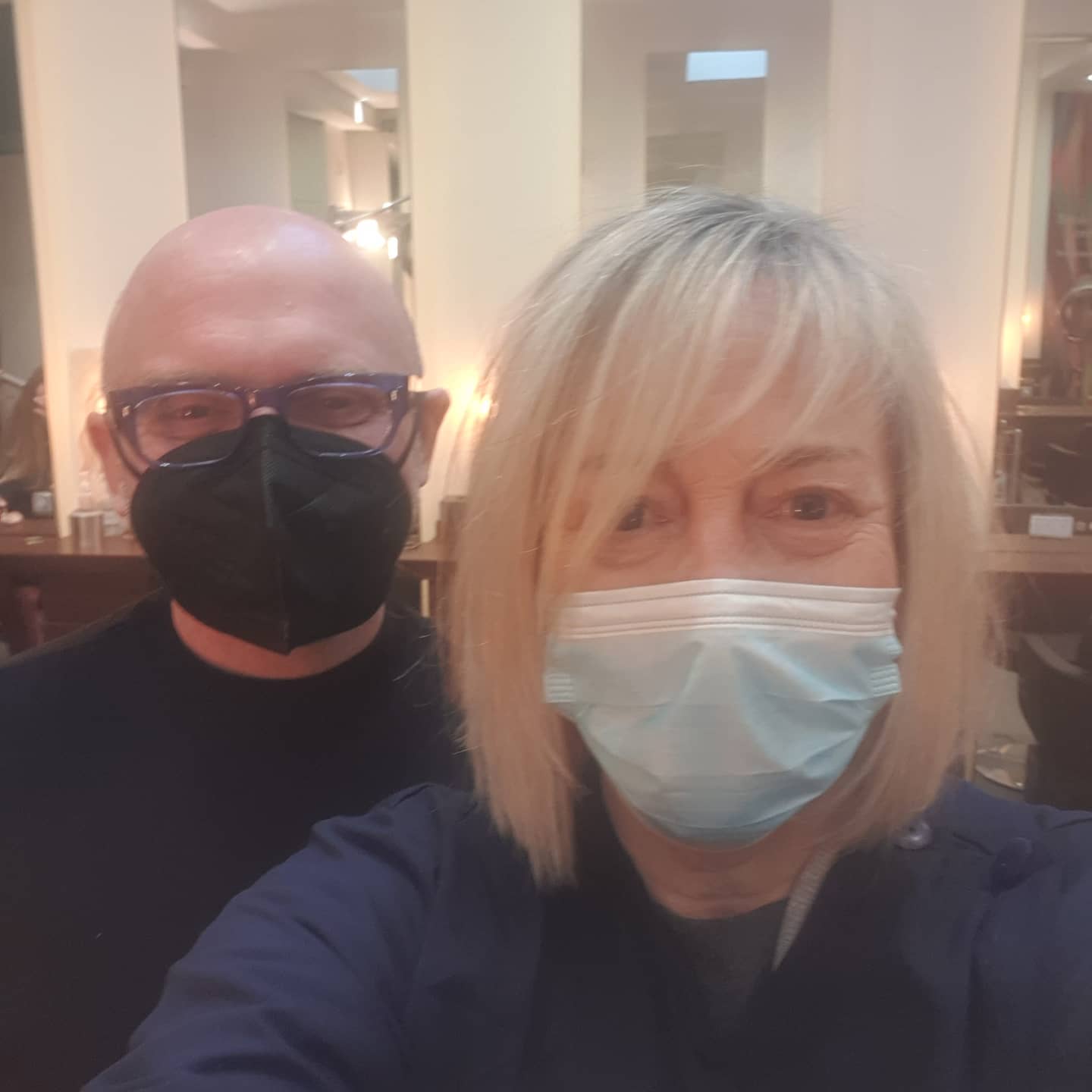 Who is behind the mask? 
.
All gowned and masked up and at last my new 2021 haircut.
.
With the talented @darrenfowlerhair London whom I recommend all my 1-2-1 personal makeover and clients to go to. 
He's great with all sorts of hair - fine, thin, curly, thick etc and also understanding the needs of the very diverse clients I send him.
.
.
.